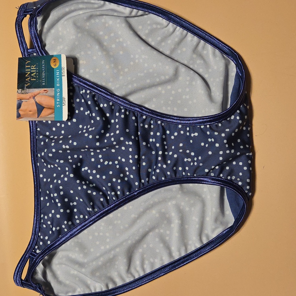Vanity Fair Illumination Women's String Bikini Panties Set Of 2 Size 6 M - Picture 2 of 5